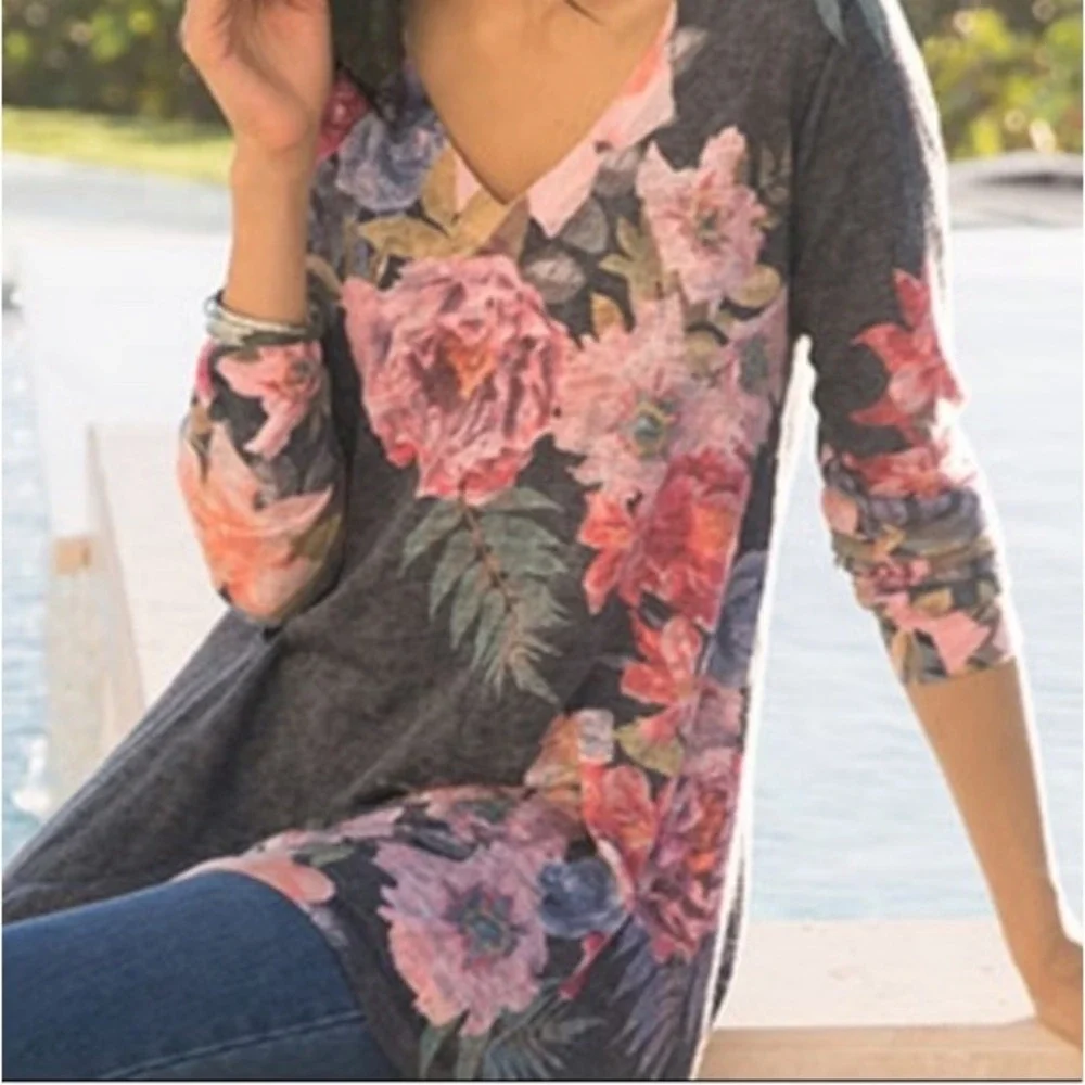 Soft Surroundings Floral Print Tunic Top V Neck Long Sleeve Gray Medium size - Picture 5 of 10